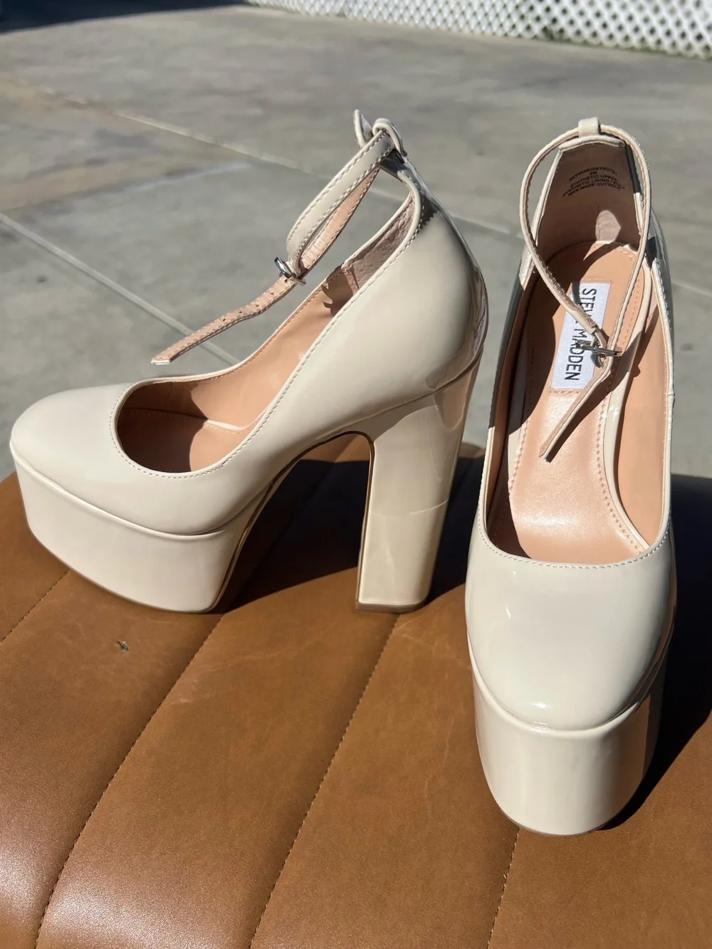 Skyrise bone patent platform Steve Madden heels